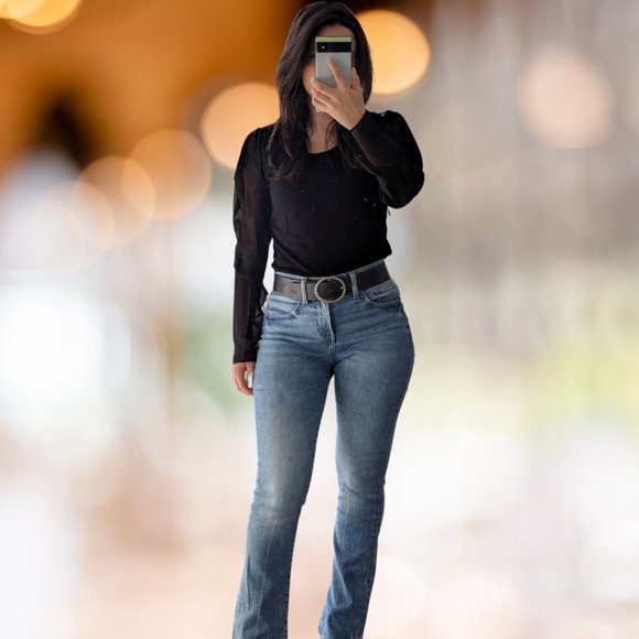 Mid Rise Light Wash Hyper Stretch Bootcut Jeans - Picture 4 of 10